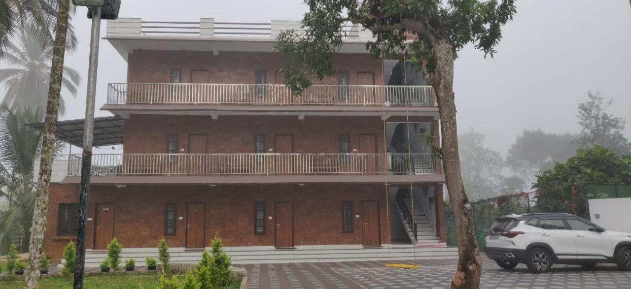 Dolphin Enclave Service Studio Apartments 칼파타 외부 사진