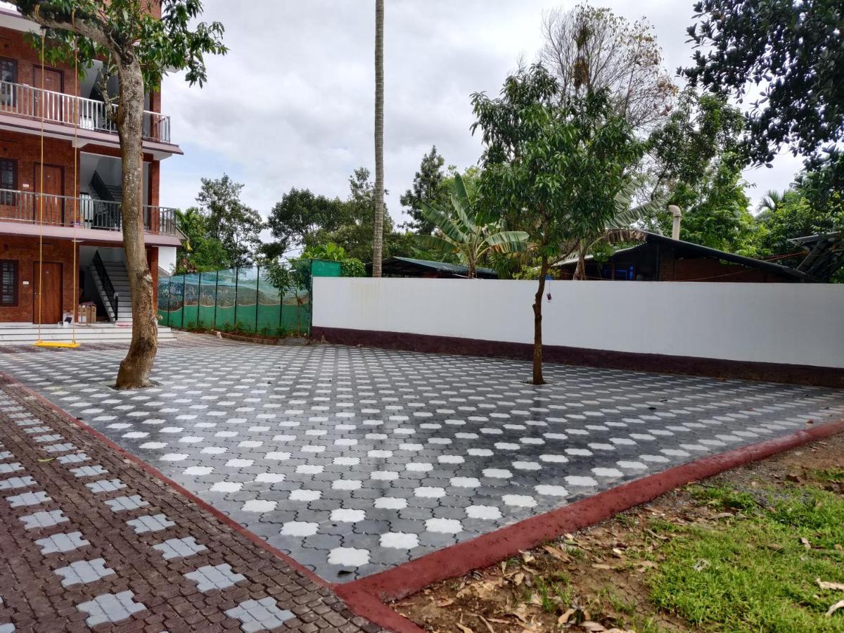 Dolphin Enclave Service Studio Apartments 칼파타 외부 사진