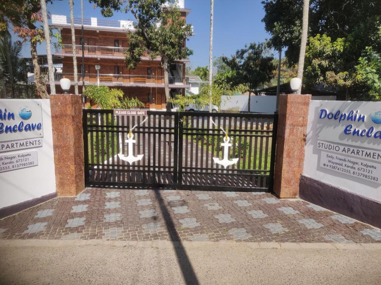 Dolphin Enclave Service Studio Apartments 칼파타 외부 사진