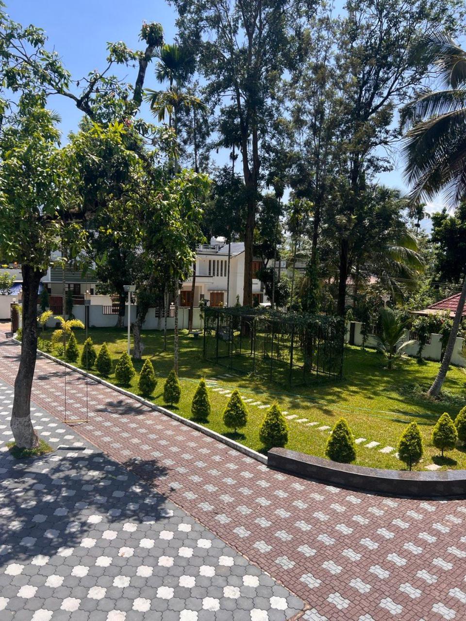 Dolphin Enclave Service Studio Apartments 칼파타 외부 사진