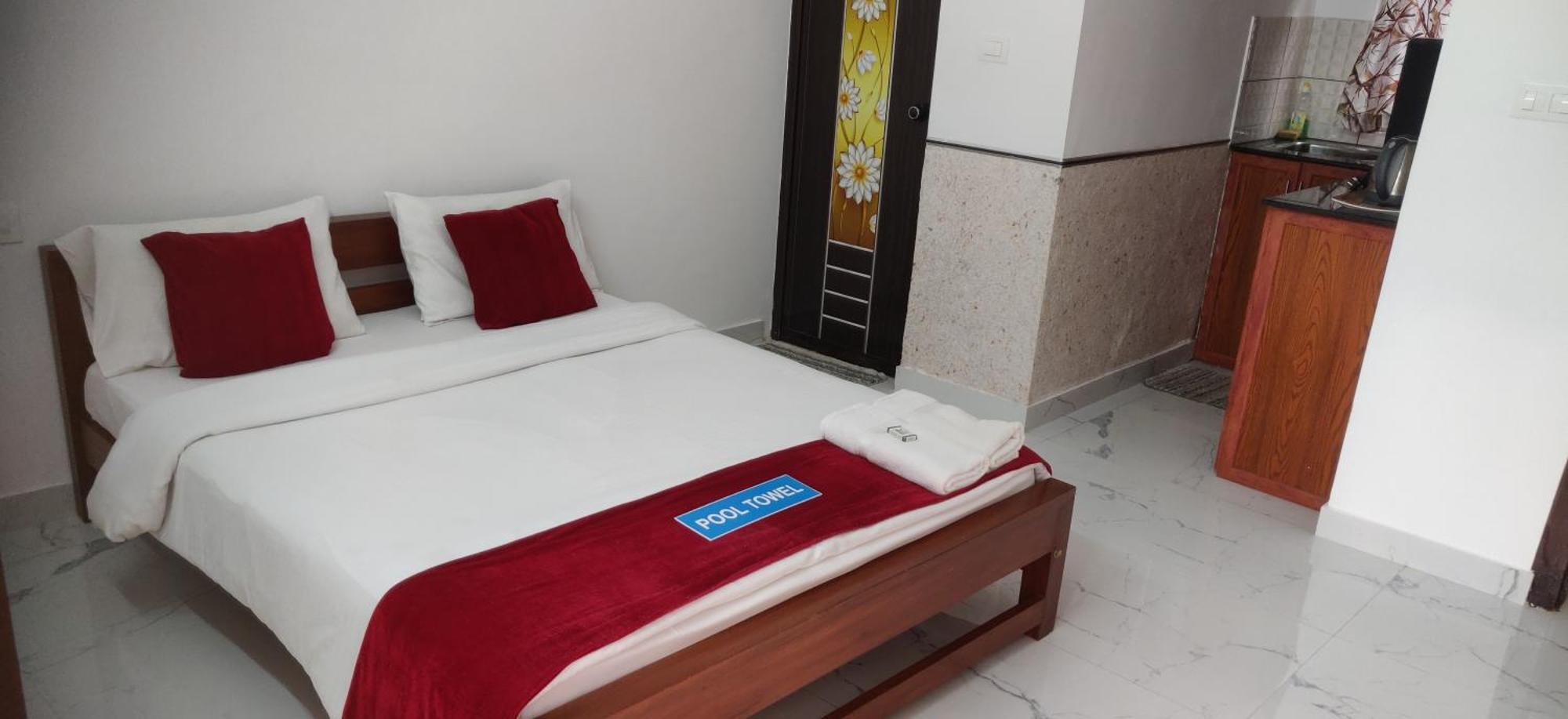 Dolphin Enclave Service Studio Apartments 칼파타 외부 사진
