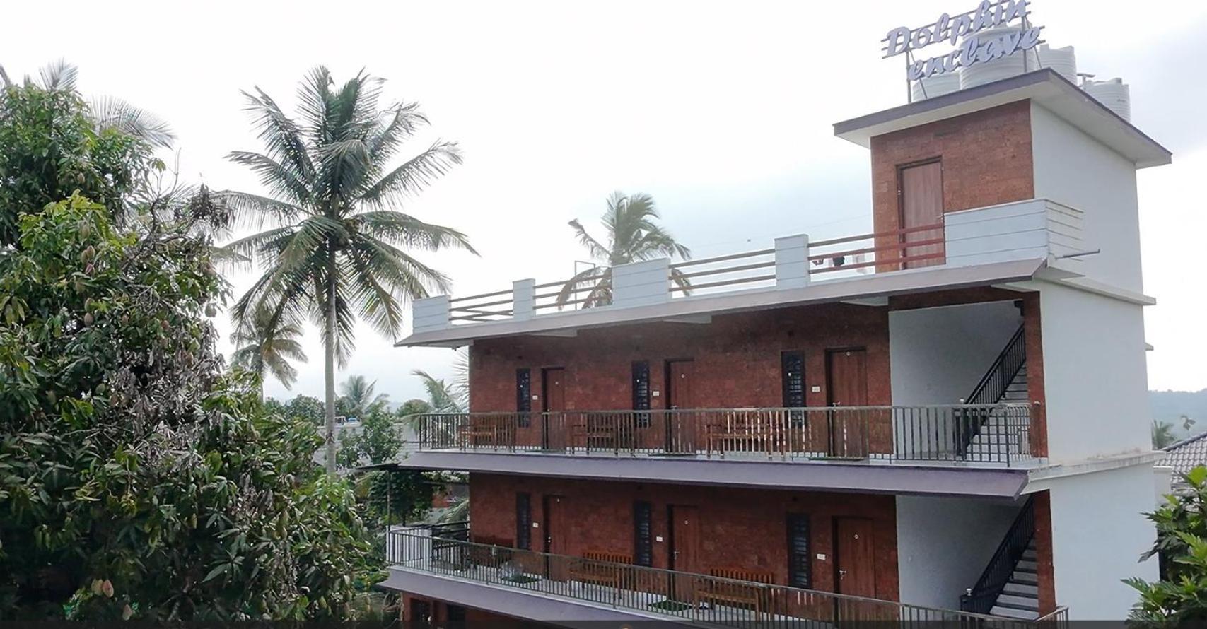 Dolphin Enclave Service Studio Apartments 칼파타 외부 사진
