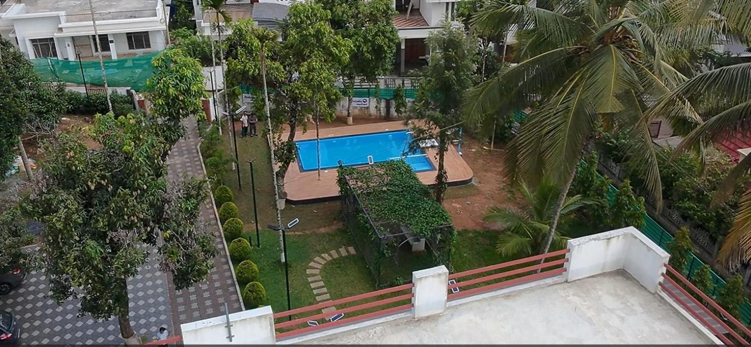 Dolphin Enclave Service Studio Apartments 칼파타 외부 사진